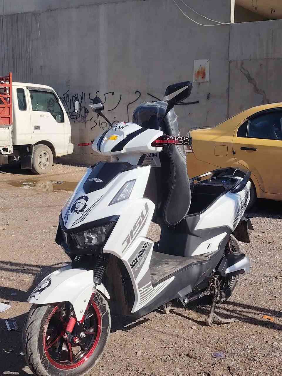 السلام عليكم هاذا الموطور الشحن لبيبع سكنس قرش موديل 2026 الموطور كلو اصلي ما بدل بي شي بس التايا الموطور جديد مستخدم شهر او  السعر 700 بي مجال *********** الما شراي لا يراسل
