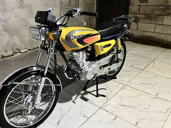 ‏سلام عليكم دراجة أوراق للبيع￼2014￼￼ تعمير 25 ￼￼ ولا مو شري لا يرسني سعره 1200 وبيه مجال ***********￼
