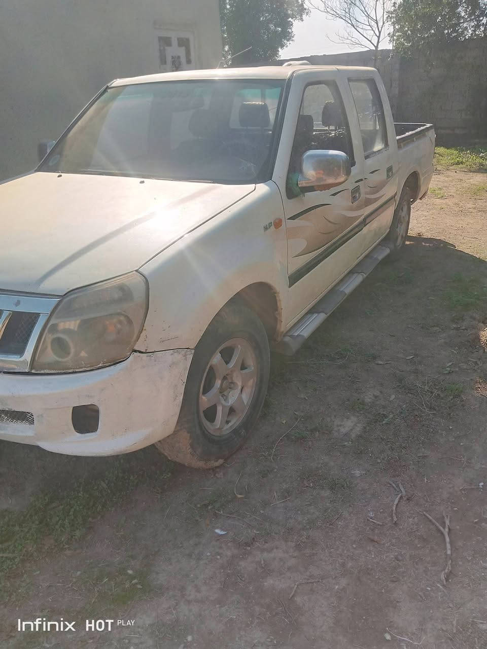 سلام عليكم ورحمه الله. بيكم فتون  مديل 2013للبيع جاهزه رقم واسط الانكليزي مداور ثاني يوم. السعر 50 بيها مجال لستفسار. ***********
