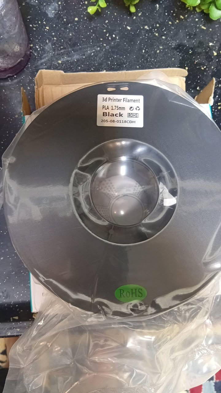 السلام عليكم متوفر 3 قطع فلمنت 2 باكيت رصاصي واحد باكيت ابيض مثل ما موضح بالصورة انطيني سعر بيهن وبالعافية مكاني بغداد ويوجد توصيل ***********
