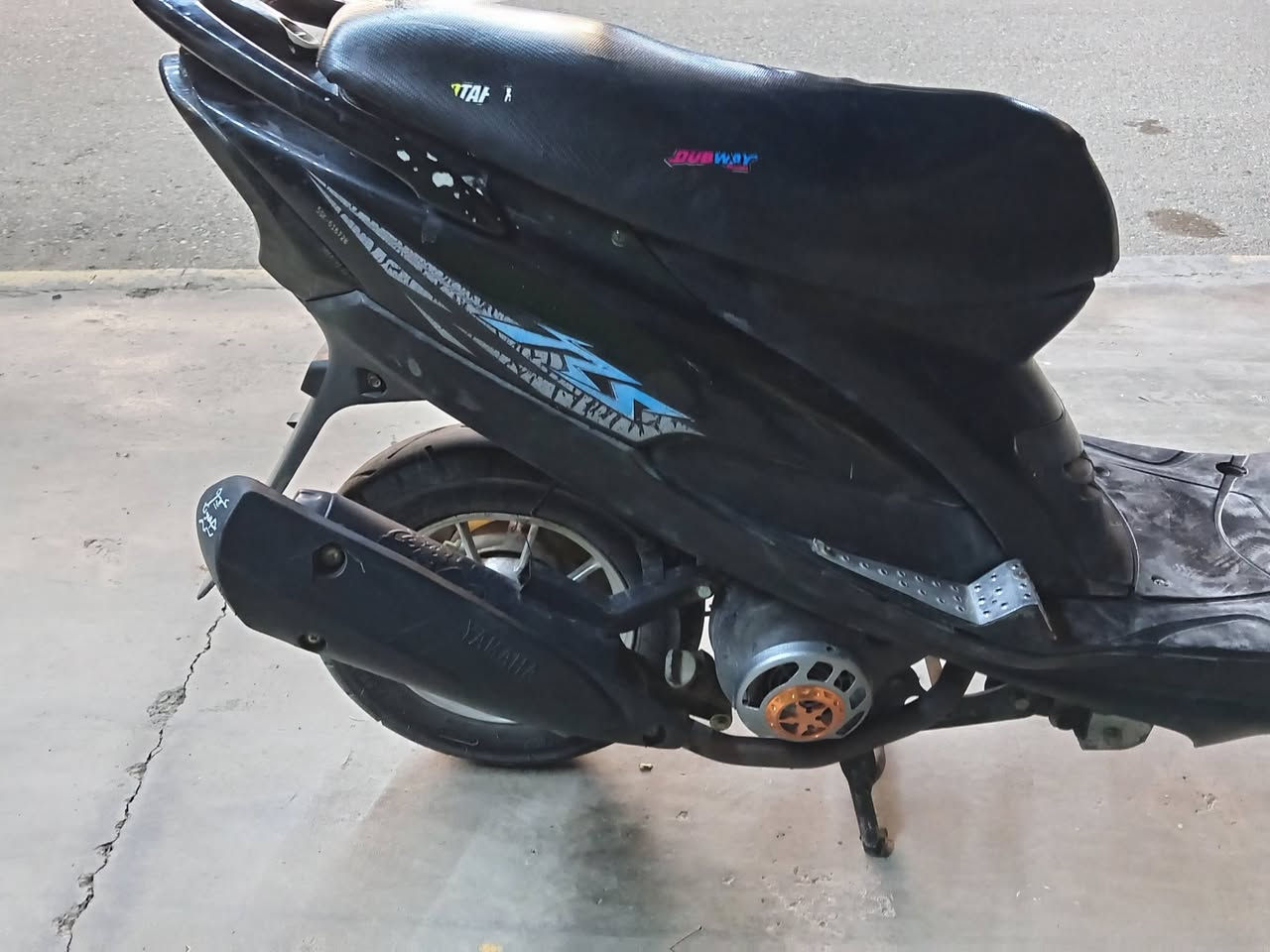 الدراجه للبيع بوشه ٤٩ صلنصه رياضي محرك ما مفتوح السعر ٣٢٥ بيهه مجال مكان شهربان المقداديه بلور رقم ***********
