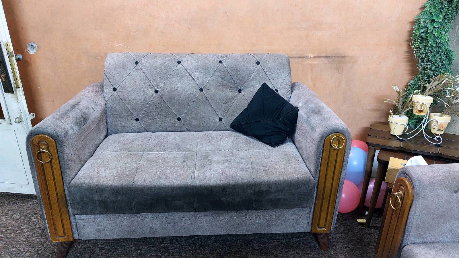 بغداد المنصور 
تخم عشر مقاعد 