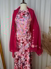 حرير هندي • تطريز يدوي • شال ٣ متر ونص