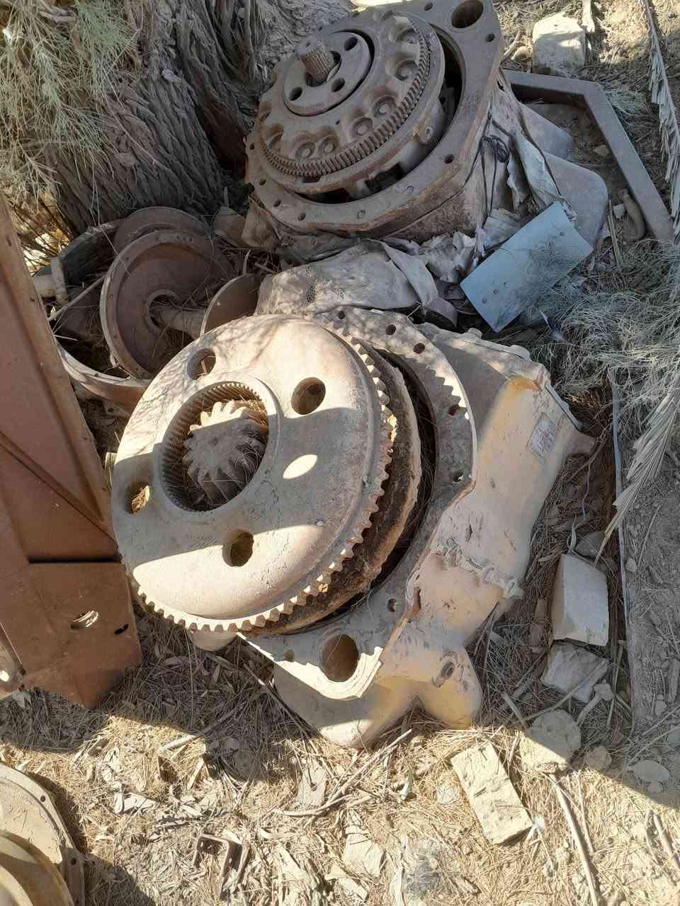 غراض بلدوزر تفصيخ كوماتسو البيع ***********
