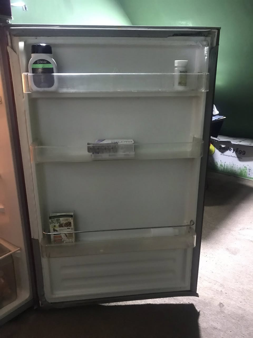 امانه ثلاجه نطيفه حجمه جبيررر سببب البيع حجمه حبير وشقته صغيررر تجميد فول تبريد ماله متوسط لانو منقصه غاز شوي 

تاخذه من باب البيت واذا بيه مشكله ترجع وضمان يومين اشوفه 
سعر 100 متسعجل عليه 
***********
