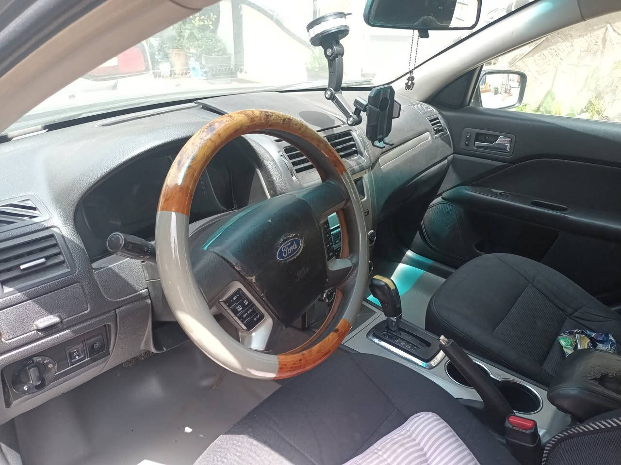 سلام عليكم فورت فيوجن موديل 2012 السونار مرفق بالصور السعر 58وبيه مجال رقم الهاتف واتساب ***********
