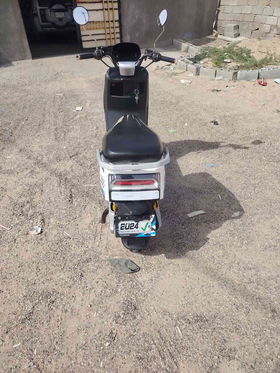 دراجه ام عيون جديد كلشي ما ناقصها تجي وتفحص سعرها 550 وبيها مجال الرقم ***********
