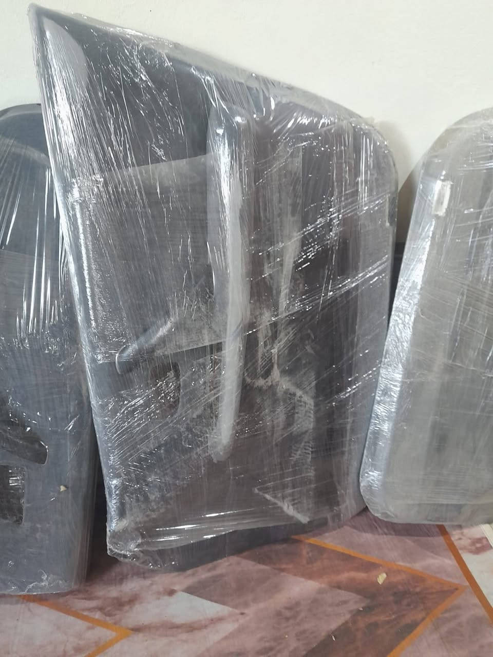 بطاين راس الثور فلات
السعر 150
مكان نجف ***********
