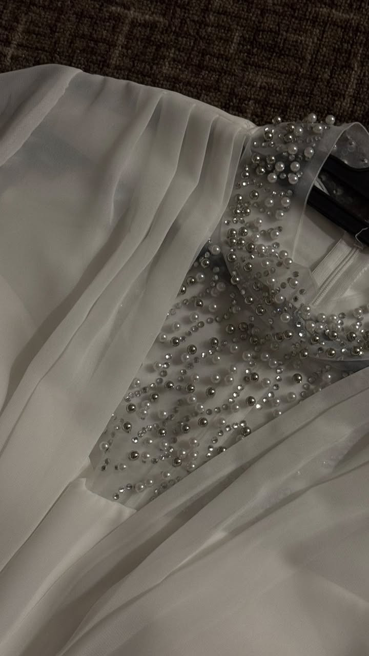 فستان عقد جديد مملبوس ولا مره
وشال عقد هم جديد والله 
الي تريدههن تكتب بلتعاليق 🤍 
قياس 48
مكاني بغداد مدينه الصدر
وتوصيل موجود داخل بغداد والمحافظات


**إذا كنت صاحب هذا الإعلان وتريد حذفه لأي سبب، رجاءا أرسل رسالة إلى الدعم الفني**