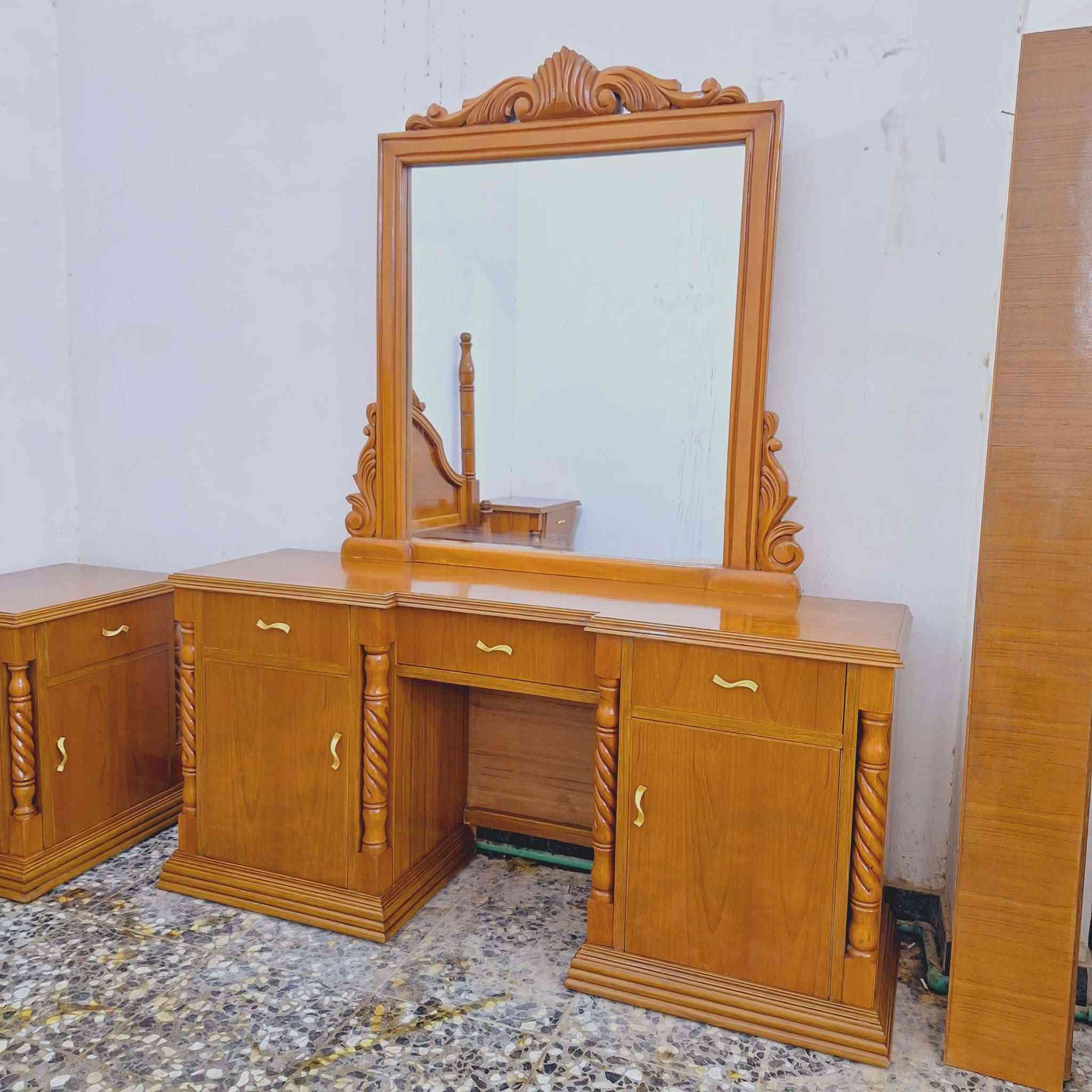 غرفه ست ابواب ملحق داخل خارج صاج الخارج٥ملم والداخل ٤ملم الضهر جرجوبه برغي دفن غرفه تفصال درجه اولى السعر مليون و100 واصل داخل بغداد


**إذا كنت صاحب هذا الإعلان وتريد حذفه لأي سبب، رجاءا أرسل رسالة إلى الدعم الفني**