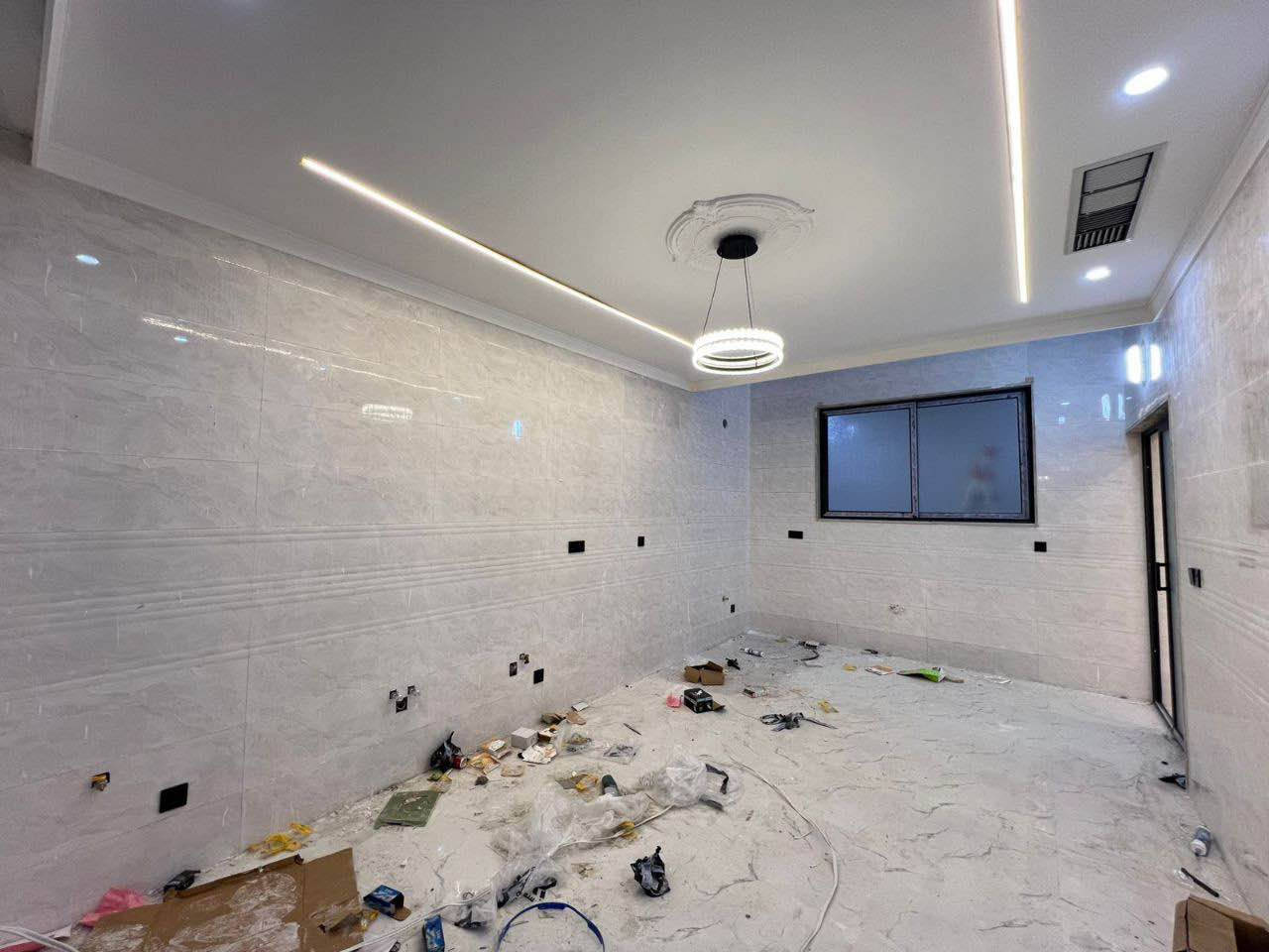 منزل للبيع في أربيل منطقة خمسه حصاروك قرب ماجدي مول 150م فول مواصفات 
يتكون:-
4غرف
أستقبال
صالة
مطبخ
مجموعة صحيات 
للاستفسار:-
*********** WhatsApp أربيل, العراق
