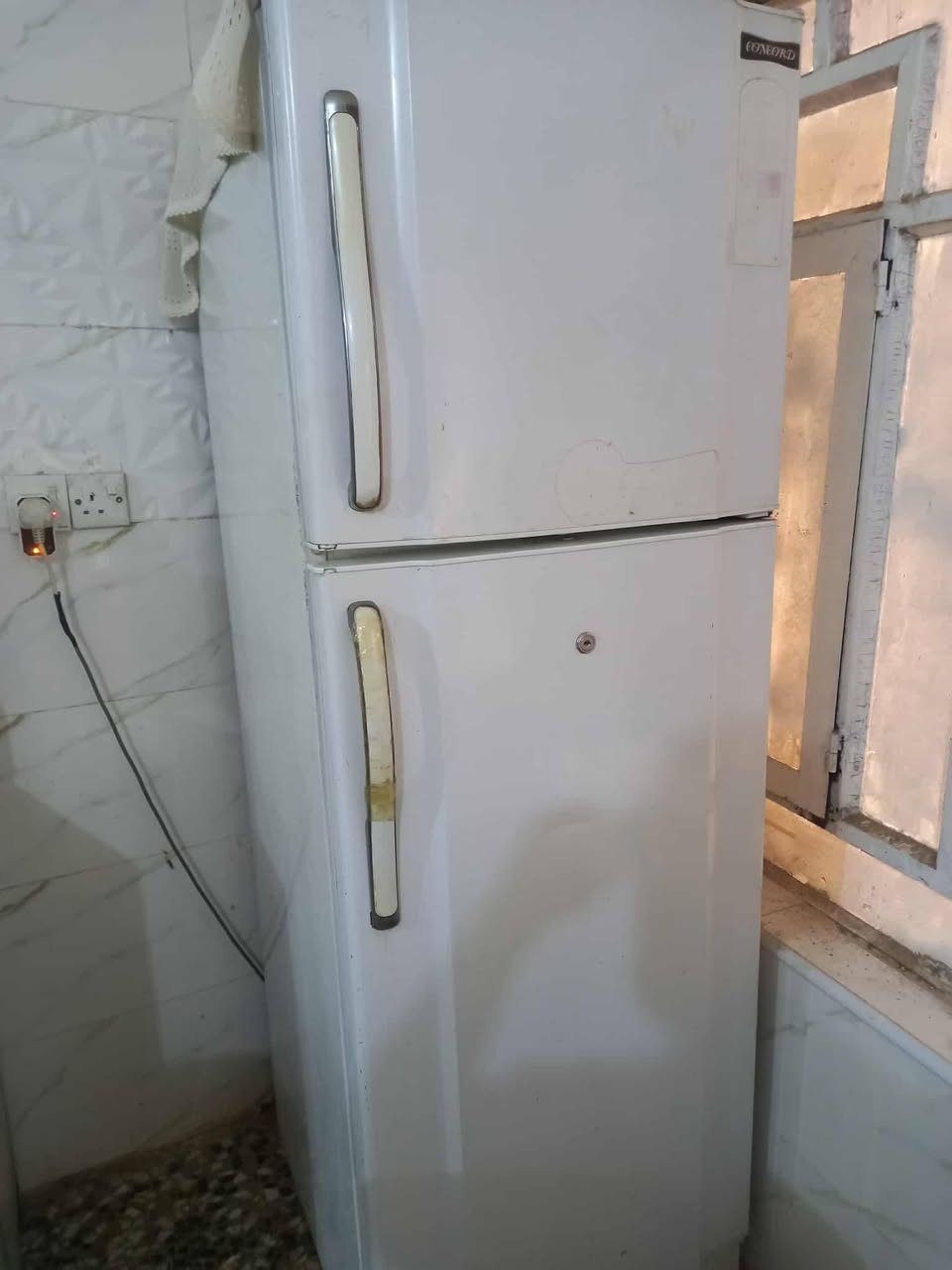 السلام عليكم ثلاجه للبيع تجميد فول فوق وجوه  نضافه فول ما طابه تصليح موطور جديد السعر200قفل للستفسار على هذه الرقم***********
