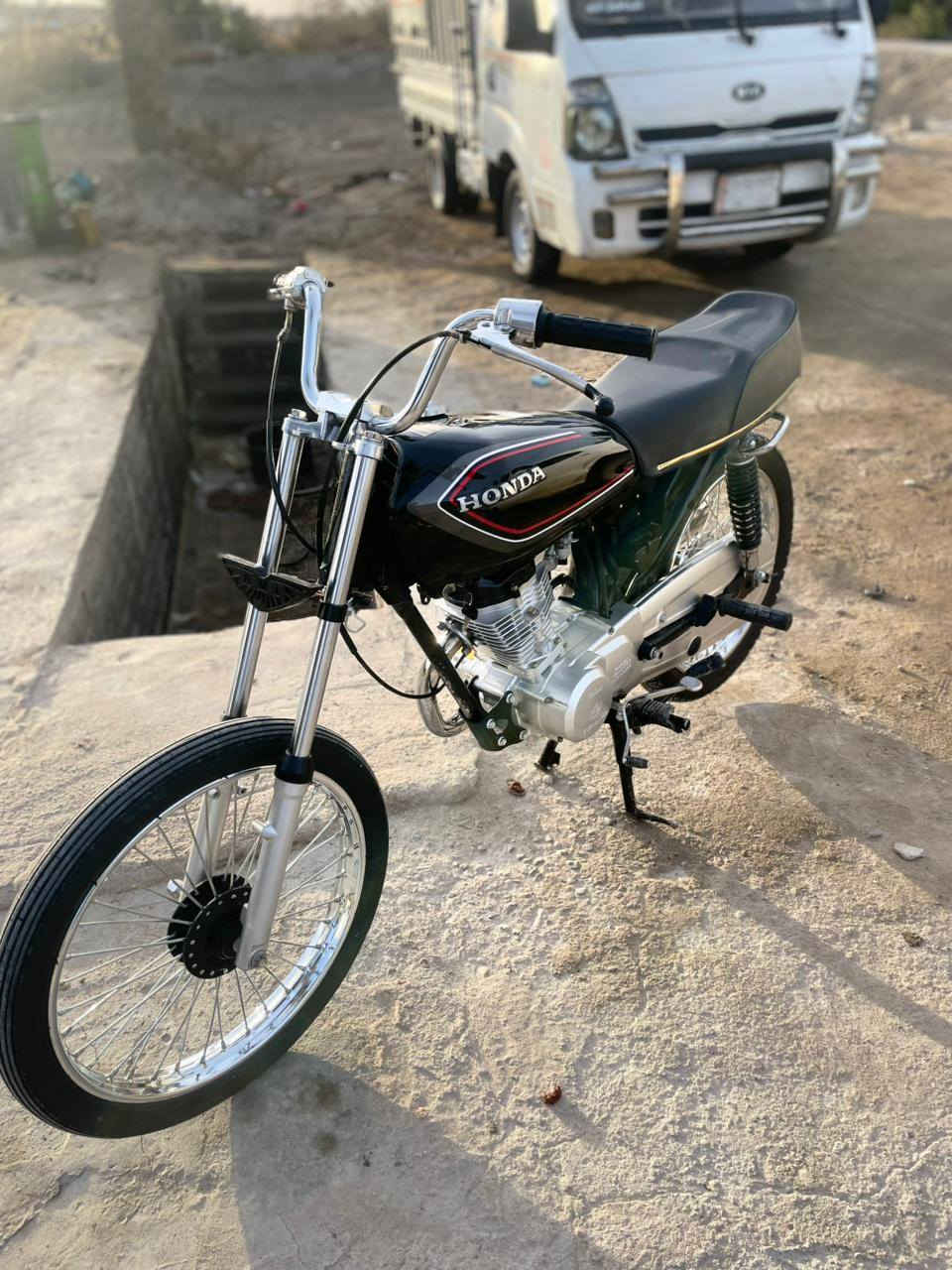 سلام عليكم للبيع سيجي نامه تعمير نهايت25 دراجه جديده معدل وفصله فول ترعد مامفتوحه مكفوله كلك دراجه نصبه وخير من الله مال جناي السعر 675وبيها مجال قليل الماعنده بلاش مكاني سوك الشيوخ العكيكه ناضم كرمت حسن


**إذا كنت صاحب هذا الإعلان وتريد حذفه لأي سبب، رجاءا أرسل رسالة إلى الدعم الفني**