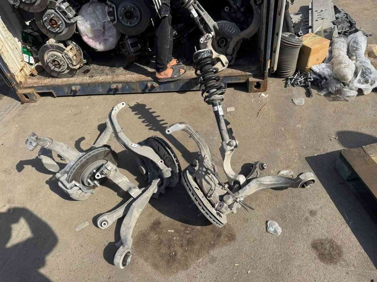 💥وصول  ادوات  …جيب  كراند شيروكي  L … الشكل  الجديد     2022 ….    2024
1  -    ادوات صدر  كامله جديد اصلي وكاله ومستخدم
2 - بدنات كامله  اماميه هايبرد
3 - مراوح عاصفه  وعاديه
4- مشط استيرن 7 راكب  و  5 راكب 
5 - براد  دهن اصلي 
6 - حساس ABS 
7 - فلاتر شوته  و تبريد
8 - فلنجات امامي  وخلفي 
9 - جاملغات  اماميه  الوان بلادي  …  وتجاري
10 - بنيد الوان    …..   وتجاري
11 - دعاميات اماميه الوان  5  راكب  … وسبعه راكب
12 - لحيه خلفيه 
13  - ايرباك دشبول ودركه 
14 - بوربرن امامي 
15 - راديترات  ماء  و  تبريد 
16 - دشابيل  كامله  وفارغه
17 - حداديه  تجاريه  كامله
18 - لايتات  تفصيخ  …  وتجاري
19 - فافونه بدنه  اعلى  اصليه  وتجاريه
20 - بدنات كامله امقفله ومفروطه
21 - ابواب  كافه  الالوان  5 و7
22 - بكلايتات  تفصيخ  ووو  تجاري ال 4 قطع
23 - بدنه تجاري
24 - شاشات  
25  - ￼عقول  وقواعد  فيوزات 
26 - كاردنات..  و  تانكيات بانزين  .. صالنصات 
27 - محركات   تفصيخ   وو  جديد  ..  كيرات
28 - كشنات  كافه الالوان 
29 - سيتات  كافه  الالوان  
30 - جوبلسات دبلات الشكل  الجديد  امامي وخلفي  

الادوات  جميعها  جديده  اصليه  شركه  وكاله  موبار الاصليه   ويوجد  تجاري 
***********  للأتصال 

https://maps.app.goo.gl/o73HDJPEDWxdceCC8?g_st=iw

لوكيشن المكان 👆👆اضغط  الرابط  للعنوان

‏كراج الأمانة شارع الصناعة الفرع المقابل لمستشفى العلوية للطفل  الفرع المقابل لباب المستشفى فرع صيدلية بيبي 1  ￼
