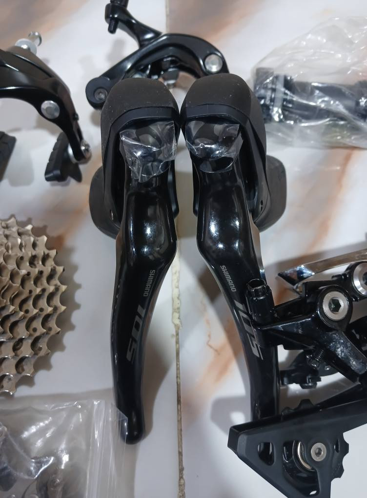 السلام عليكم كباتن متوفر سيت كروب شيمانو ماركة/105/7000/
السيت نقص فقط مجمع جديد غير مستخدم 
السعر المطلوب 400الف
العنوان البصره الجمهورية شارع المكاتب 
***********
***********
تحياتي للجميع أخوكم محمد المنصوري
