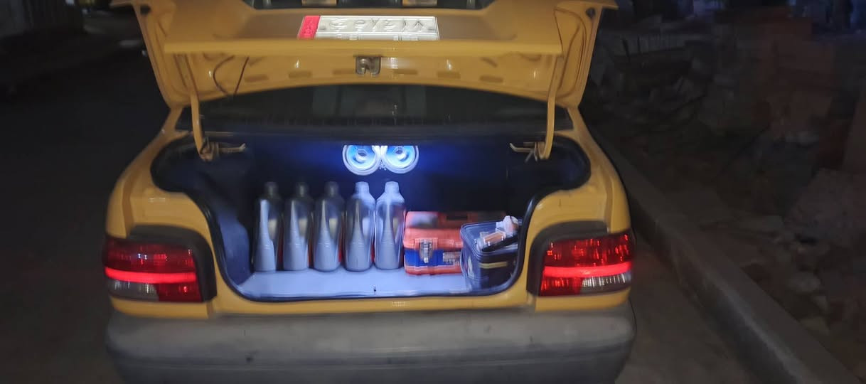 سيارة سايبة للبيع 2016 سيارة مبدل بنيد بس والباقي كوله مكفول السعر 45 وبيها مجال ***********
