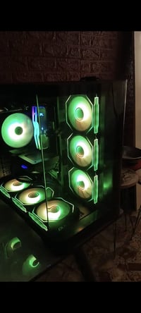 #للبيع السلام عليكم تجميعه  باستثناء ( الشاشه ) انباعت + يوجد ups farb...