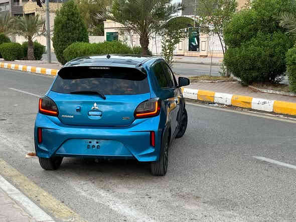 ميتسوبيشي ميراج 2023 Black edition 
محرك 3 سلندر 1200 
حره باسمي بدون الضرر طخه بلباب خفيفه 
ماشيه  47
 ***********  مهندس حيدر
