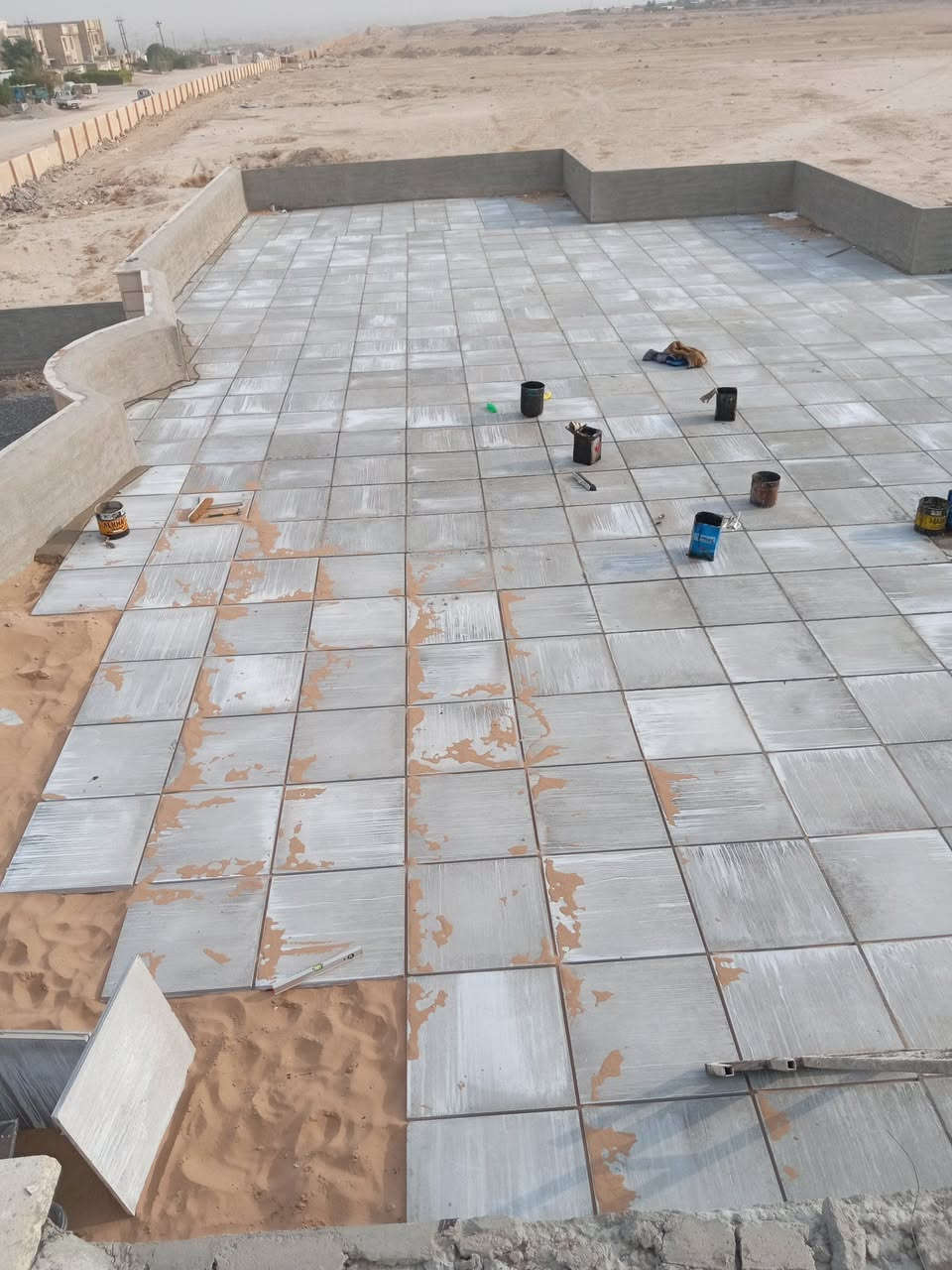 ***********واتساب ***********  جانب  من  أعمالنا اليوم عادة وقلع  الماستك القديم 
  لتطبيق الاشتايكر عن توفر كادر عمل لتطبيق الاشتايكر  كرسته وعمال   وبأسعار مناسبة... 
كما يوجد اعادة ماستك وقلع حسب حاجة السطح بضمان لاعمل 5 سنوات 
 طريقه العمل 
١.فرش السطح بمادة الفلانكوت 
٢.فرش السطح بمادة الزفت 
٣.وضع  التراب او استخدم نايلون وفلين حسب رغبه المواطن 
٤.وضع اشتايكر وماستك لاستفسار أكثر ***********
