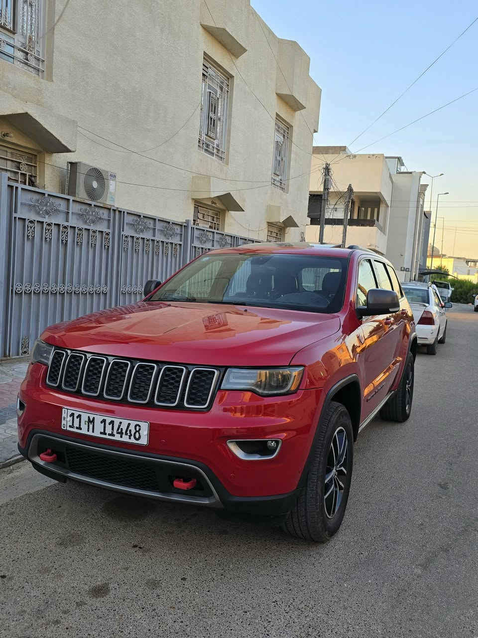 جيب تريل هوك 18
لون ورقم مميز قليل جيب بهذا اللون
نضيفة كلش ومعروفة مواصفاتها فول الفول

حادث أمريكا بنيد و جاملغ عكس السايق وبلعراق جاملغ جهه السايق صار بي صبغ طخه بسيطة جدا وعندي الصور قبل الطخه

ماشية 102 
رقم بغداد بأسمي
السعر 21,700 ماكو تريل هوك بهل سعر مستحيل
***********
