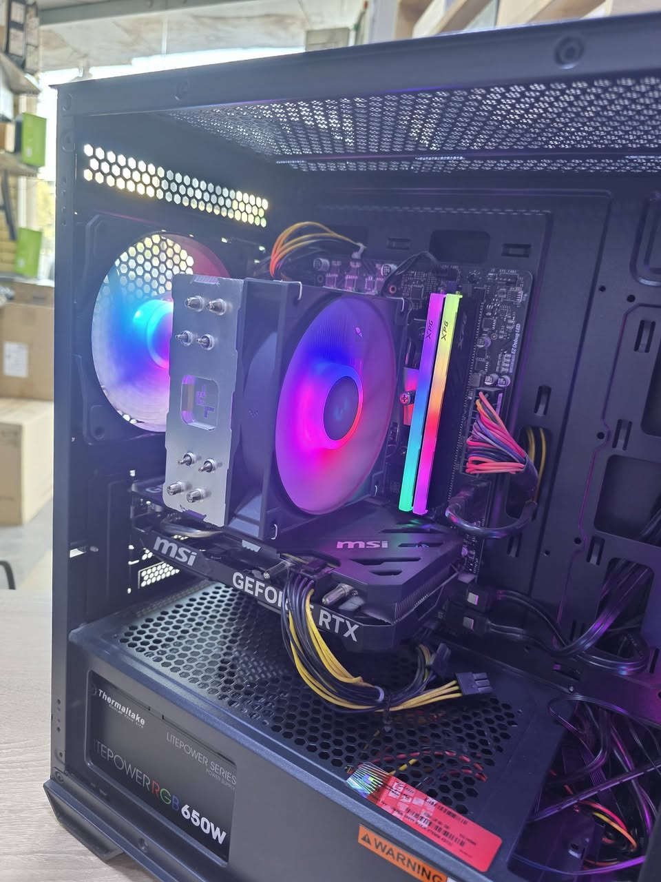 PC Gaming
intel 15 12400
RTX 4060 8GB MSI
XPG 16GB DDR4 3200Htz RGB
PSU 650 watt power supply
1TB HDD 128 GB SSD
motherboard msi pro b760-E

کەیسێکی زۆر بەهێز و خاوێن 
هەموو پارچەکانی مارکە و کوالێتی زۆر باشن 
لە هەولێرم بۆ داواکاری 
***********
