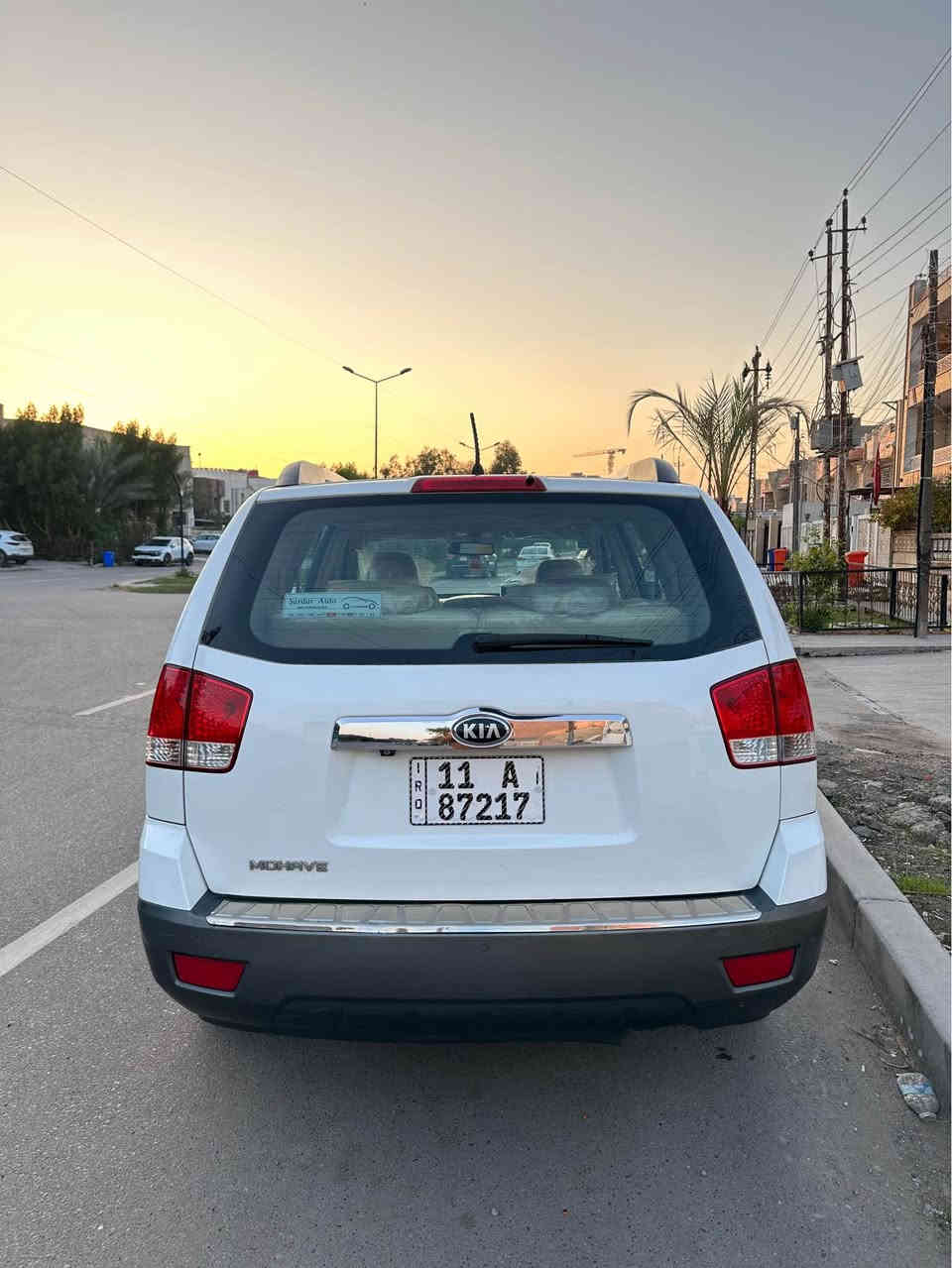 السلام عليكم 
موهافي 2013 خليجي 
السياره كفاله عامه فول عده الفور ويل 
مكينه كير صدر تبريد كهربائيات جديد
رقم انكليزي تحويل مباشر بدون هزه 
المواصفات :
فتحه 
مري شفط 
كشنات جلد 
كشنين كهرباء 
ستيرن كهرباء 
بصمه ابواب وسويج 
اشاير بلمري 
كامره خلفيه 
٧ راكب 
السياره خير من الله ترهم نقد او مراوس حسب القناعه 
المكان بغداد الحريه او ساحة عدن 
السعر 150 وبيهه مجال بسيط 
الرقم :*********** بغداد, العراق
