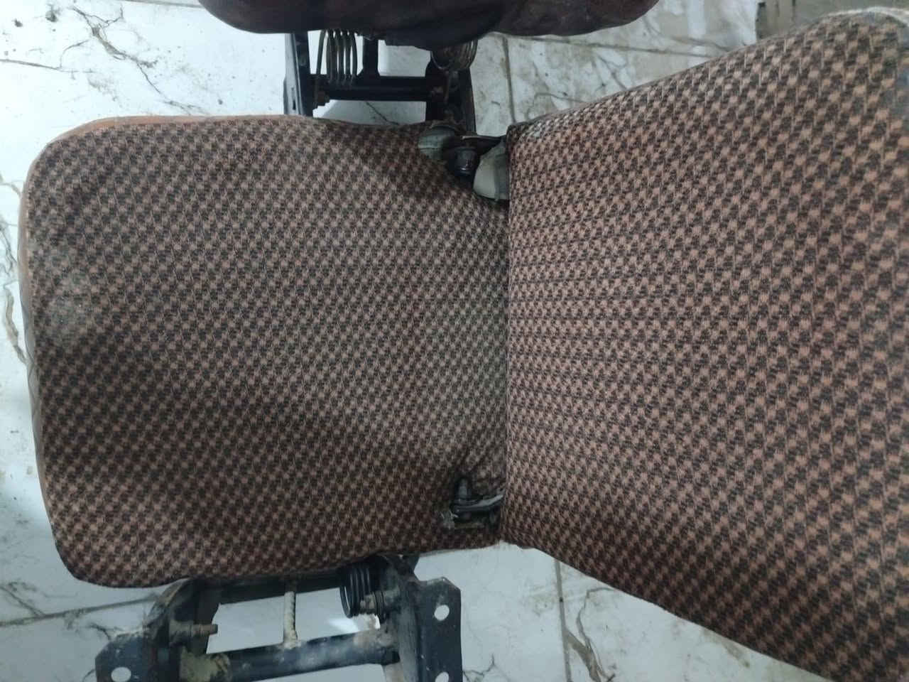 سلام عليكم قلابيات فتون ويرهمن جنبي للبيع نضاف شوفت عينك السعر 50 وبيهن مجال مكاني البياع ***********
