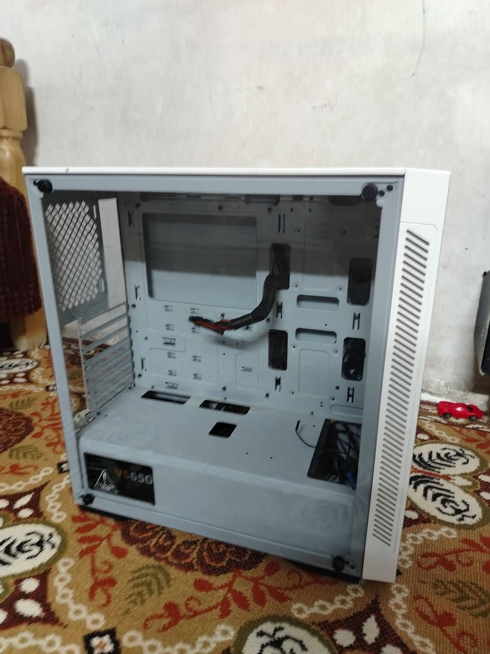 Case deepcool matrexx 55v3
60 الف
------
Cooler corsair H115i PRO 280m
٥٠ الف
------

Ram DDR 4 8g 2*4
٢٥ الف
------
Power supply 650w corsair vs650
٤٠ الف
***********
مكان بغداد الشعب
توصيل موجود داخل بغداد فقط
