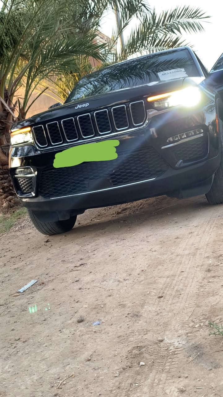 جيب كراند شيروكي بصمه فئة اللمتد الفول عدا التنته ٢٠٢٤ ماشيه ٩٠٠٠ الف زيرو رادار أمامي خلفي تبريد تدفئة الكشنات مع تبريد الستيرن  حساسات جوانب تحديد مسار كير ٣ فئات سبورة ثلجي وأنحدار منزلق تبريد فول محرك فول رقم الانبار 
الاتصال على هذا الرقم صاحب السياره ***********
