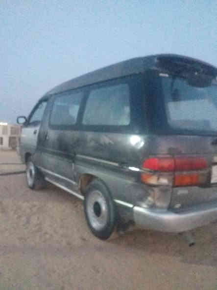 السلام عليكم سياره للبيع فاره موديل ٩٦المكان البصره خور الزبير السعر ٢٣و بيه لرقم  ***********
