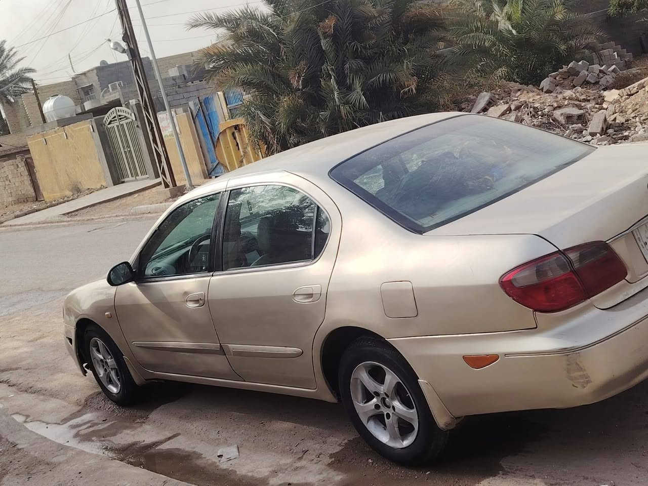 نيسان مكزمه موديل 2000مصبوغة جماليه مدون ضربه السعر 38مكاني بغداد المعامل الرقم ***********
