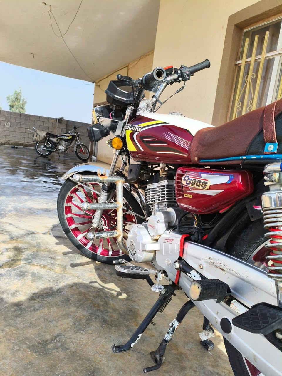 السلام عليكم
دراجه البيع  موديل 25 مكفوله كفاله عامه  5 كير  دراجه حلوه  دشبول شغال دراجه على كل عيب مكاني  حمرين ***********
