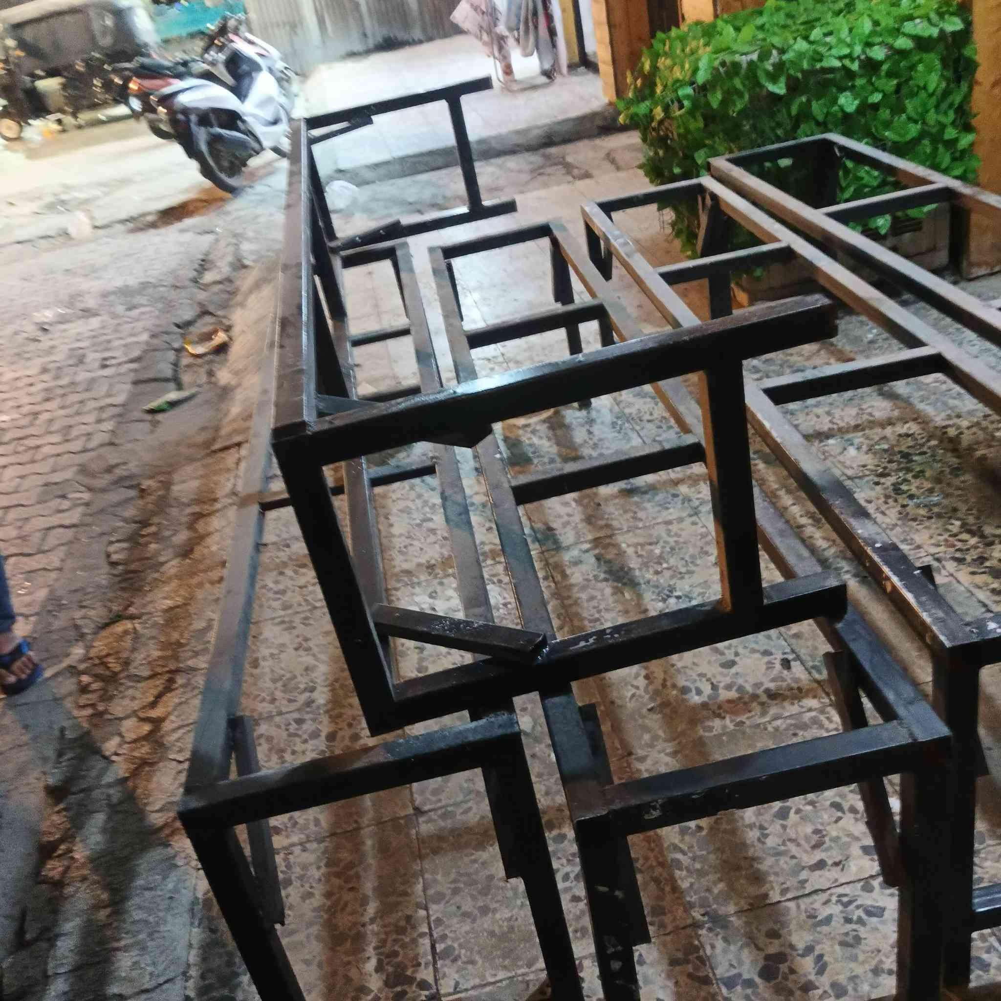 طبلات حديد تفصال خاص حديد 6ملم 
طول الواحده تقريبا 2متر وعشرين سنتمتر  ارتفاع 50سنتمتر العدد 5
السعر 100الف 
العنوان بغداد مدينه الصدر 
تواصل واتساب ***********
