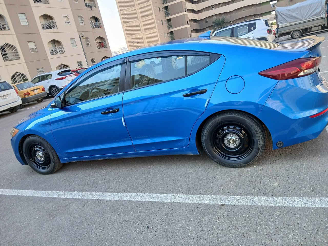 السلام عليكم
النترا مديل 2018 كندي السيارة حادثهة جاملغ وبنيد بدون دواخل وبيهة طخة بين البابتين ومصبوغات رقم بغداد دولي بسمي السيارة جاهزة كير محرك تبريد ثلج صدر جديد تخم تاير جديد 
المواصفات
بصمة تشغيل
فتحة 
اشاير مري 
دخول ذكي بدون مفتاح 
صندوق ذكي عند اقتراب البصمة 
كشنات تدفئة وتبريد 
لد امامي 
رادار جانبي 
محرك 2000 دوش 
ثلاث وضعيات قيادة 
منضومة غاز جديدة 
السيارة جاهزة من كل النواحي السعر 120 وبيهة مجال بسيط مكاني بسماية الهاتف ***********
