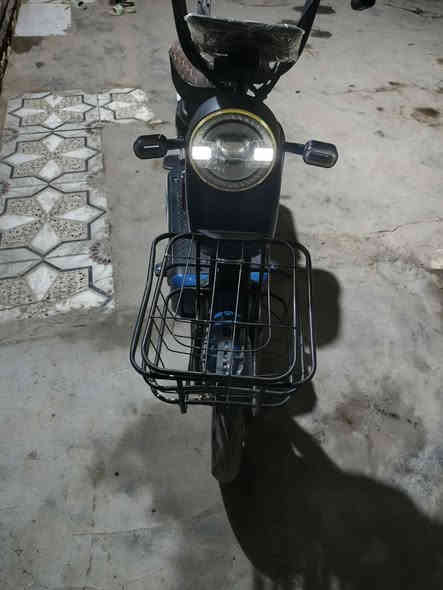 سلام عليكم دراجة شحن للبيع حجم 14 بطاريات 4 مكان ميسان  الرقم ***********

