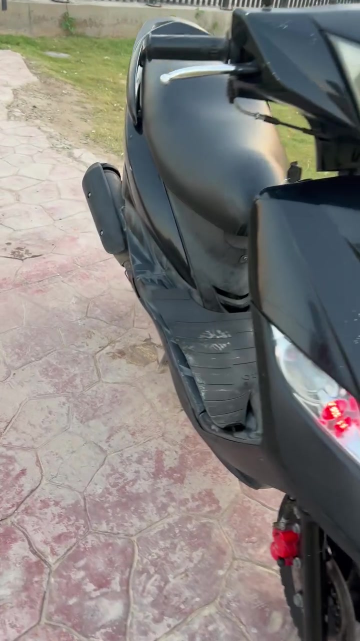 سلام عليكم
ثعلب Gtr
للبيع دراجة مكفوله صارله شهرين نازله رمبه فقط طكت ب ايدي دكمة السلف فقط هذا نقصه الدراجة مابيه شـჂ̤ ثاني مراكضه صوت المكينه ناعم الى درجة دراجة نفس ماهيه رمبه لحد ويجي يدور - مـٰادريـٰـہ شنو بيه السعر 550 وبيها مجال منفيس كامل مكانة بغداد المنصور
اي استفسار على هذا رقم
0778 228 3952
