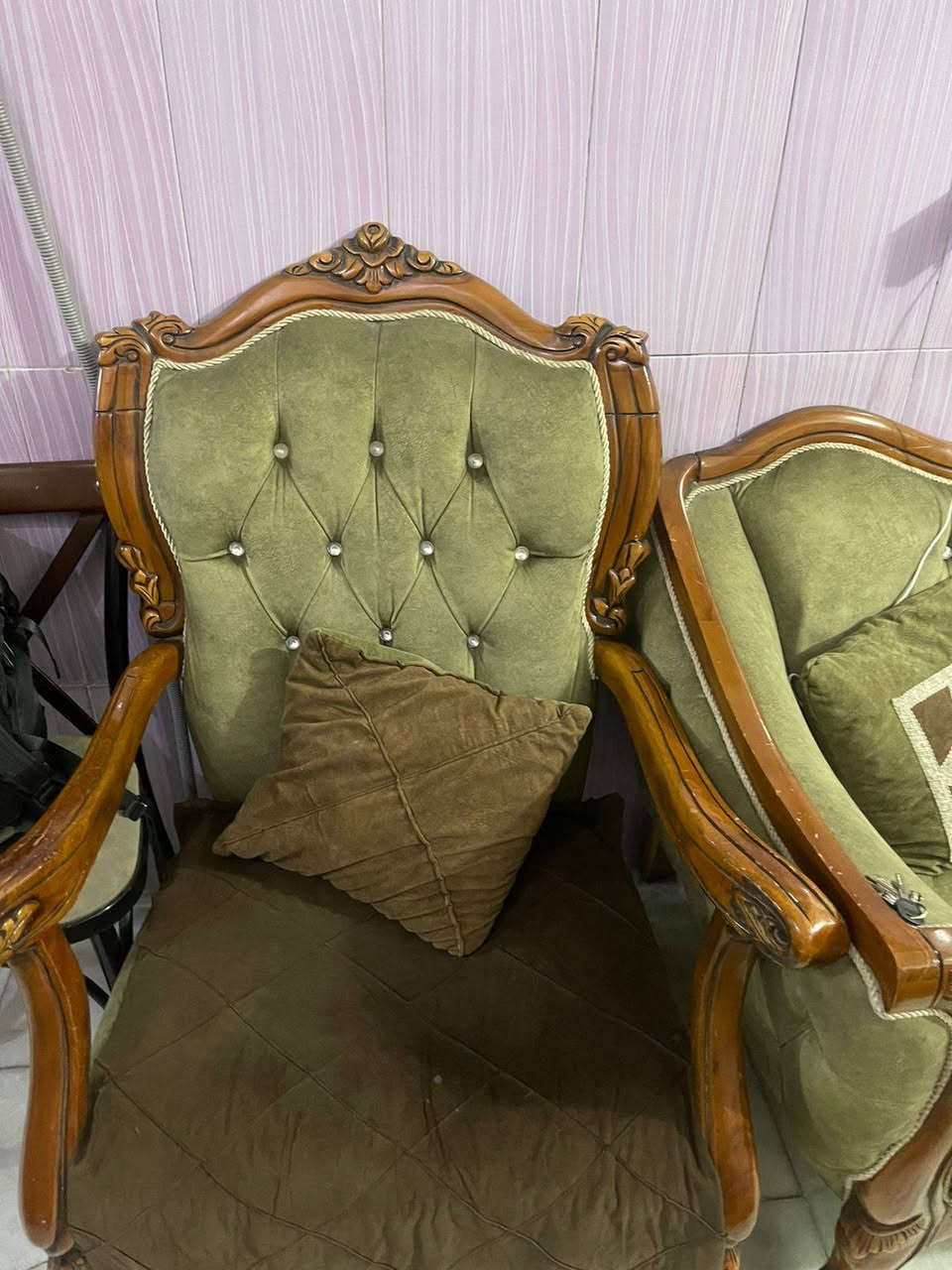 للبيع نص تخم تركي نضيف وطباخ مصري السعر الاثنين 300 بيهه مجال تلفون *********** بغداد
