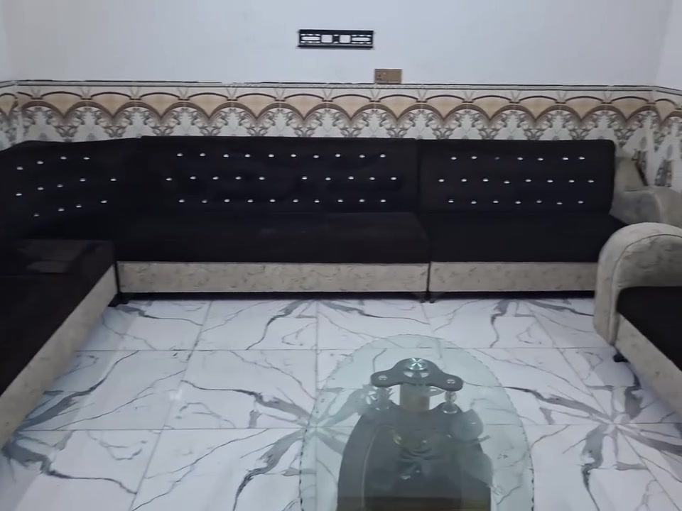 ديوان ٢٢ مقعد شغل درجه اوله موجود واتس اب ***********
