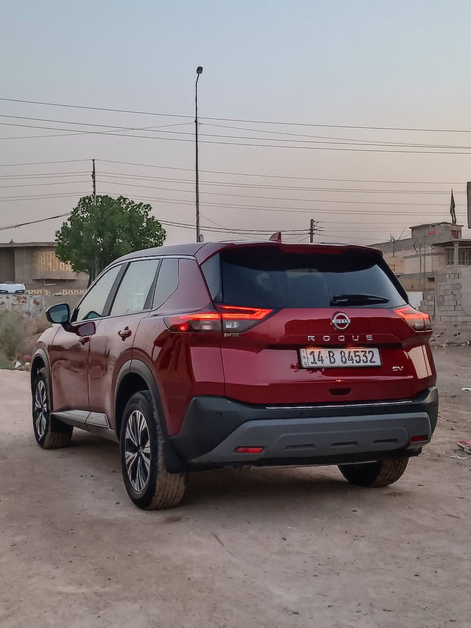 نيسان روج 2023
سلام عليكم نيسان روج البيع 
موديل 2023
كفاله من الصبغ والضربه
العنوان بصره 
***********
