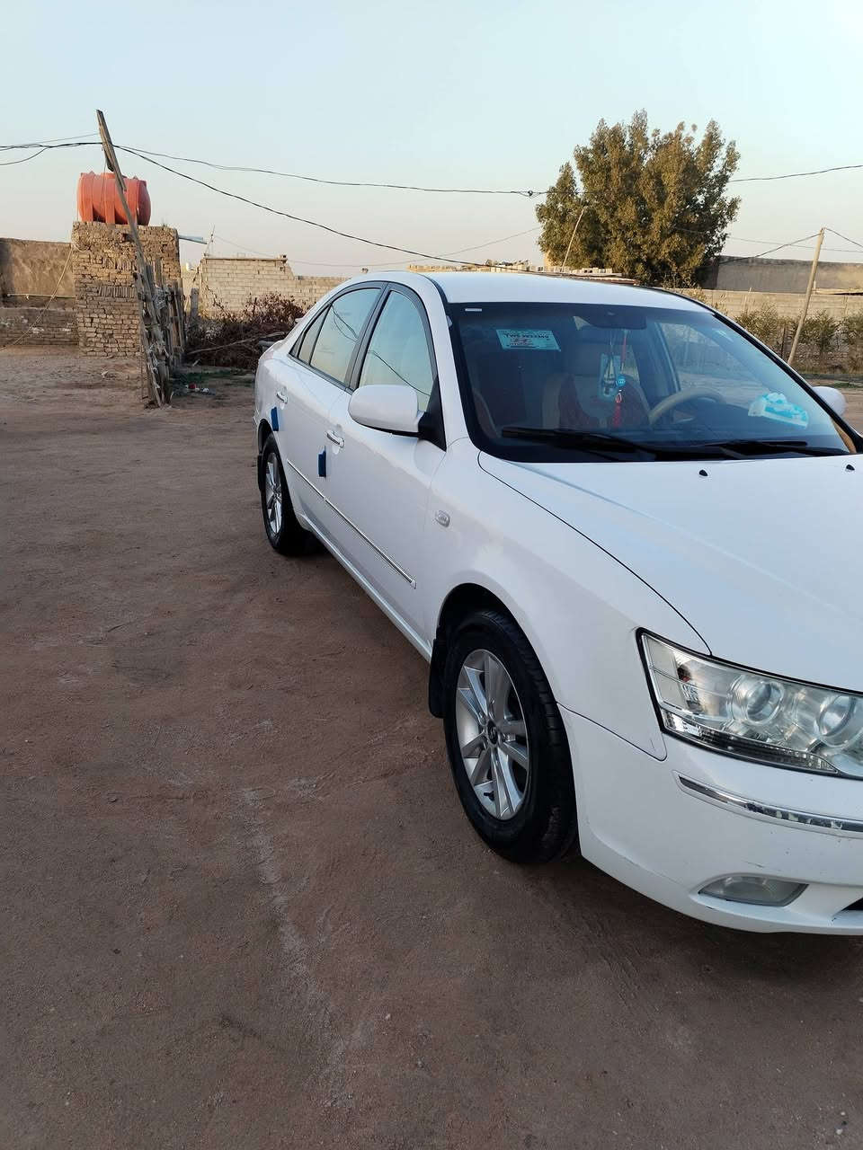 سلام عليكم سوناتا للبيع وارد كوري محرك 2000دوش موديل2010تبريد وتدفأه عل شرط فقط الجاملق الأمامي صبغ السعر 130وبي مجال بسيط غير متواجد علا الفيس فقط اتصال*********** العنوان كوفه براكيه
