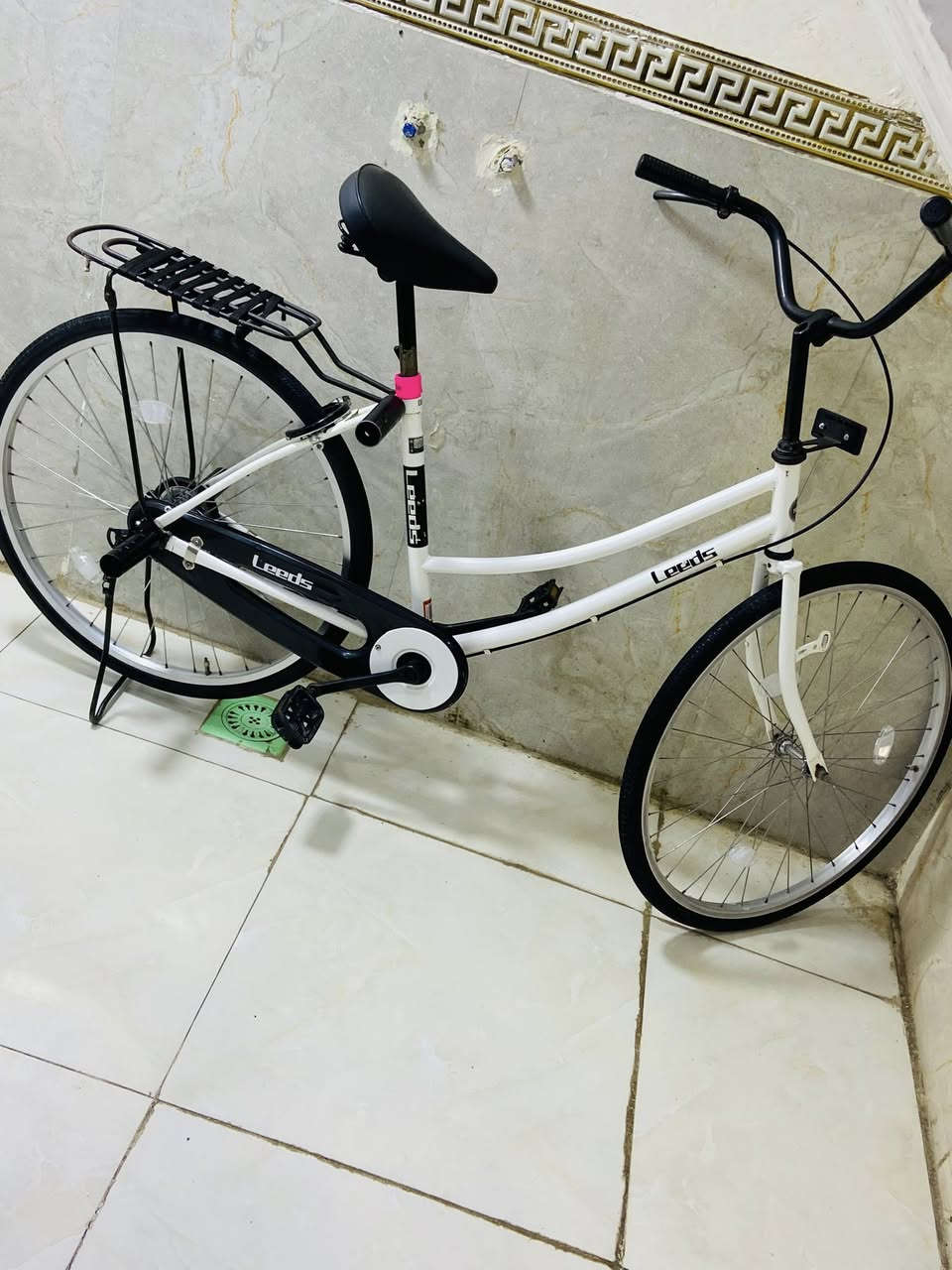 للبيع بيسكل ليدز ابيض مديل ١٨ كفاله سعر ١٤٠ وبي مجال غراضه كامله بيسكل رزن وكامل وشراي بل خدمه يتفضل خاص


**إذا كنت صاحب هذا الإعلان وتريد حذفه لأي سبب، رجاءا أرسل رسالة إلى الدعم الفني**