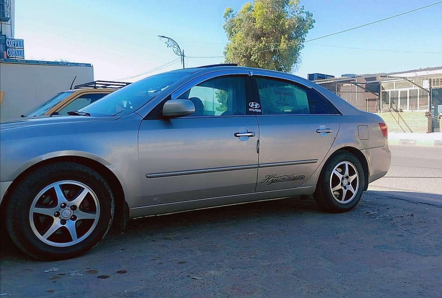 سلام عليكم للبيع سوناته موديل 2007 رقم انبار تحويل ثاني يوم مداور بغداد محرك 6 سلندر تبريد حداديه محرك كير خير من الله بيها قطع صبق ابيع احزام منضومه زنون عالي ناصي سعر 83 بيها مجال قليل مكان سياره واسط قضاء الحي ***********
