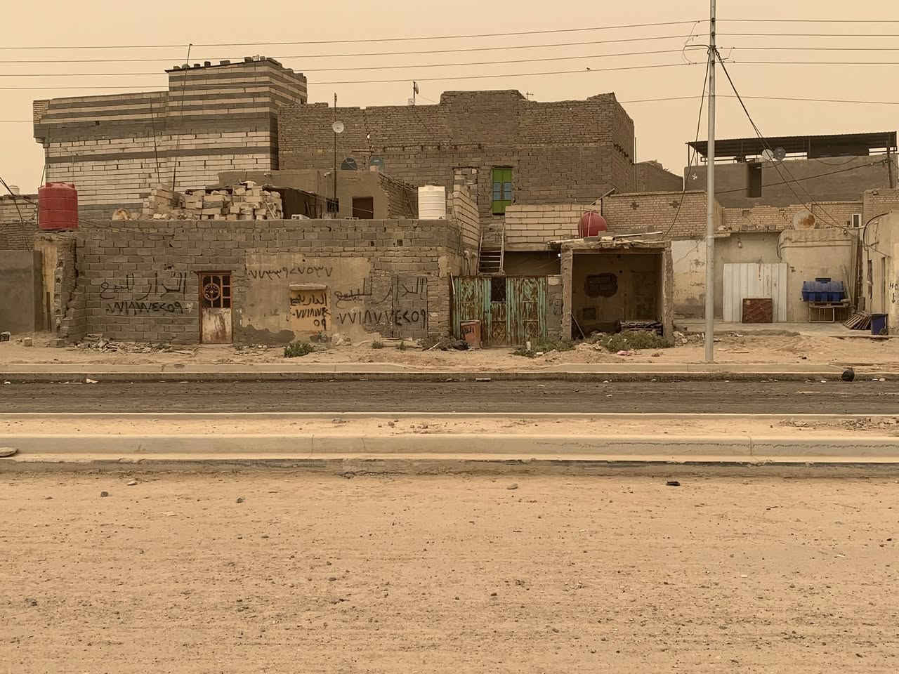 � أرض تجارية للبيع – فرصة استثمارية مميزة
***********
📍 الموقع: الزبير / محلة العرب – قرب سوق سوادي

📐 المساحة: 200 متر

📏 الواجهة: 17 متر (واجهة ممتازة جداً)

🛣️ الموقع على شارع تجاري حيوي

✅ تصلح لإنشاء محلات تجارية أو مشروع استثماري

✅ موقع قوي وحركة عالية

✅ مناسبة للتجار والمستثمرين

📞 للاستفسار: ***********

⚠️ ملاحظة: الأرض تعتبر موقع تجاري مميز
