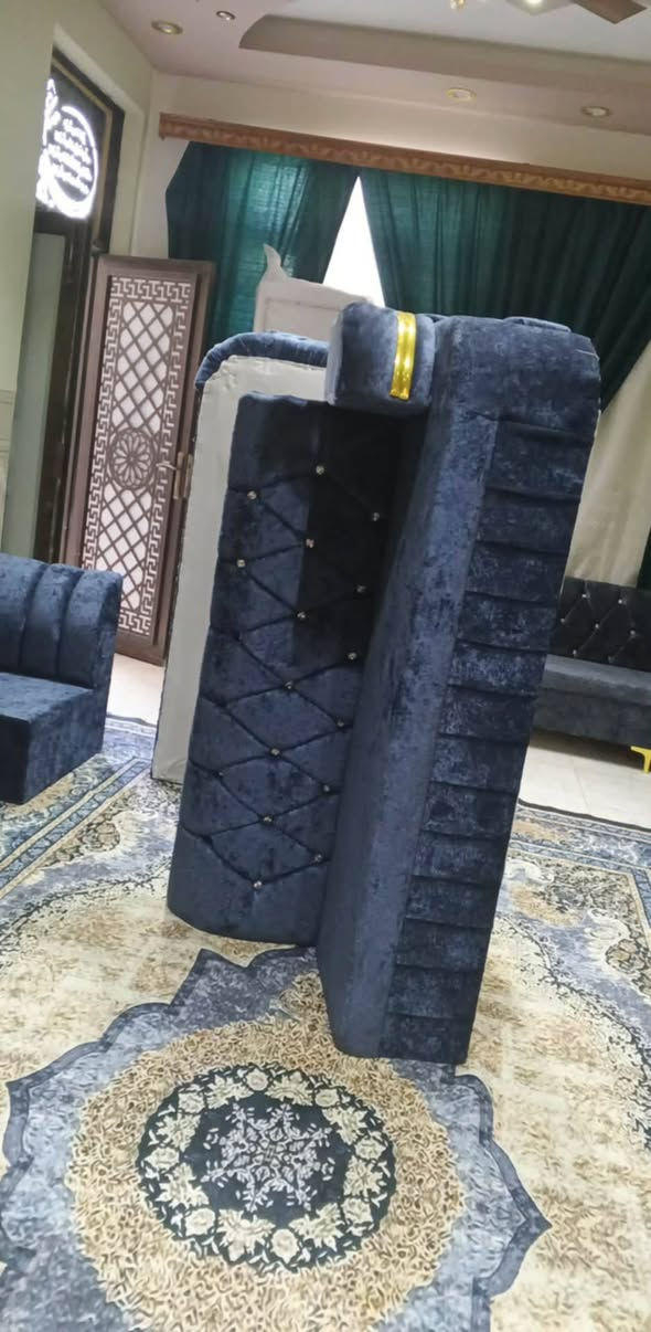 ديوان 10مقاعد جدد تسكام شغل اربيل
سعر الواحد 350
ملحقاته 4كوشات 
الي يريد توصيل موجود داخل السماوه


**إذا كنت صاحب هذا الإعلان وتريد حذفه لأي سبب، رجاءا أرسل رسالة إلى الدعم الفني**