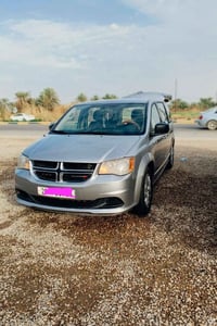 للبيع. دوج كرفان امريكي موديل 18. اتصال ٠٧٧٠٦٨٥٥٧٦٩