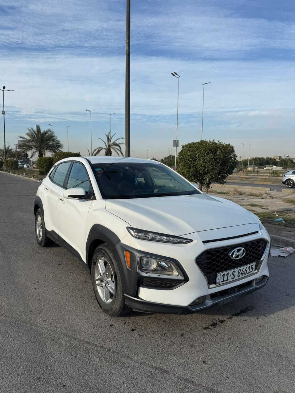 كونا موديل 2021
رقم بغداد
داخل لونين 
تحكم ستيرن جهتين 
كامره 360
2 انضمه قياده 
تحديد مسار 
مانع انزلاق 
راداد امامي 
شاشه جبيره وشاشه اعطال 
تخم تاير جديد وحدا يه صدر جديده 
حادثه جاملغ وبنيد للاتصال على الرقم ***********
