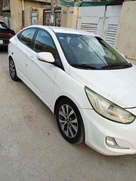 سلام عليكم للبيع  اكسنت موديل 2017وارد كوري رقم بغداد دولي جاهزه مكينه كير تبريد
فول مواصفات ماعده الفتحه
سياره بيه صبغ  نص  جاملغ خلفي ونص باب الخلفي   
مكان السياره بغداد البياع  الشرطه الخامسه للتواصل ***********
السعر 107وبيه مجال
