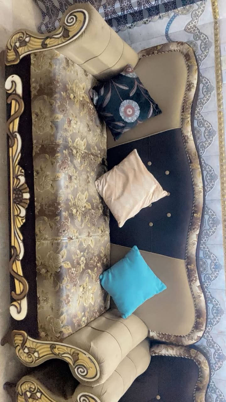 مرحبا تخم ملكي للبيع مكون من اسكملي نفر واحد عدد 2وام ثلاث نفرات 2وأم  نفرين عدد1 التخم جديد ونضيف ومرتب بس يرلادله كم تعديلات وترتيبات سعر 350 وبي مجال  اي استفسار خاص


**إذا كنت صاحب هذا الإعلان وتريد حذفه لأي سبب، رجاءا أرسل رسالة إلى الدعم الفني**