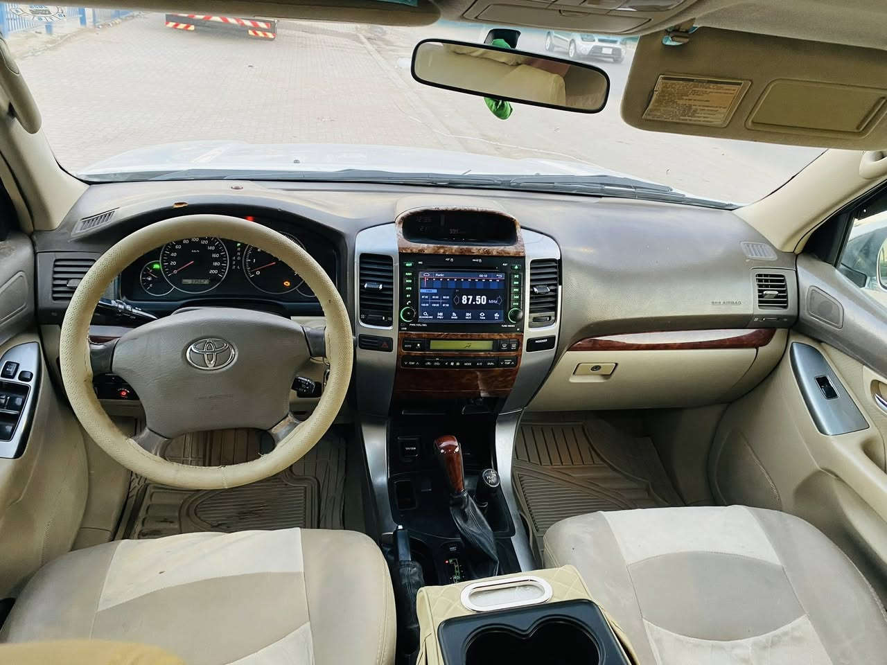 السلام عليكم حبايب 2007

بيه صبغ مكان خطه سونار وظح بدون دواخل 

ماشيه 200 

-6 سلندر

- وارد خليجي

- 7 راكب

- داخل صاج بلادي 

- تبريد 3 قطع 

- دبل تانكي 

- شاشه كامره دوار #

-سبير تعليك 

-داخل بيجي 

كير ، مكينه ، حداديه ، ولا برغي نقص 

ومكينته ممفتوحه 

وتخم تاير جواها نضيف 

تريد نقد تحب مراوس حسب قناعه 

بدون اي نقص 

تريد تحويل  تريد وكاله رقم دولي جديد 

مكاني كربلاء 

***********
