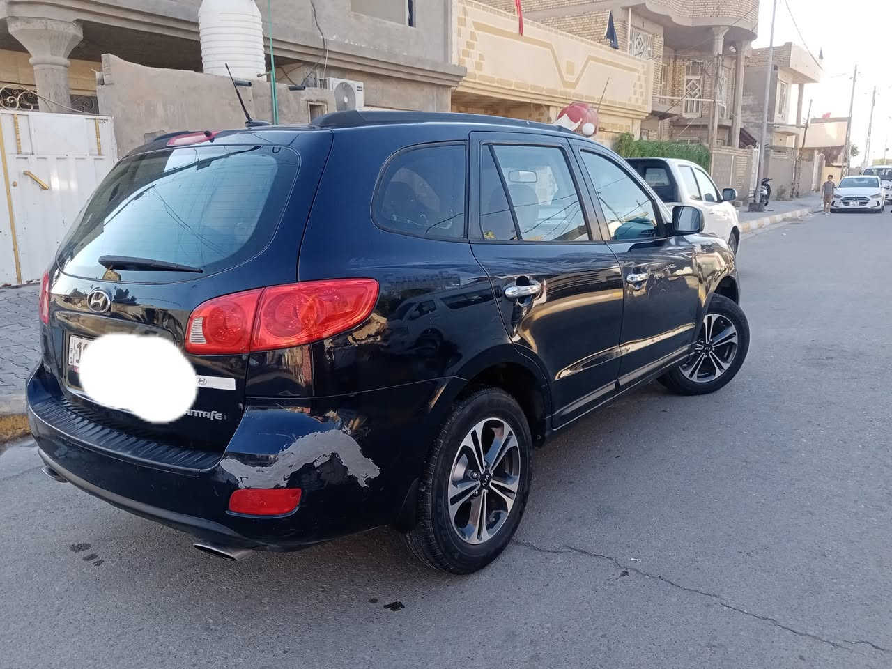 السلام عليكم 

سنتافيه 2009
وارد امريكي 
محرك 6سلندر 2700
السعر120وبيه مجال للتواصل 

***********

